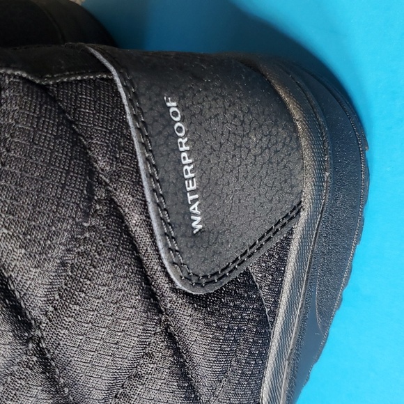 Columbia Boots - Picture 2 of 7